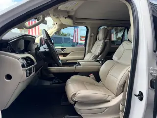 2018 Lincoln NAVIGATOR