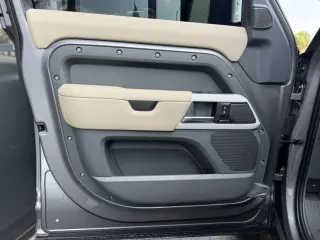 2024 Land Rover DEFENDER 110