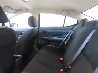 Nissan Versa 2025 S Sedán de 4 puertas CVT
