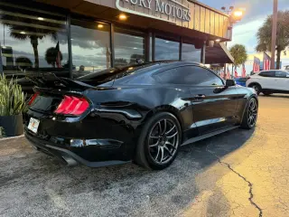 2021 Ford MUSTANG
