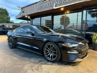 2021 Ford MUSTANG