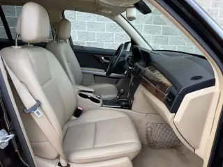 Mercedes-Benz GLK 2010 AWD GLK 350 4MATIC 4dr SUV