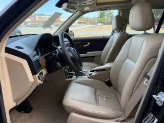 Mercedes-Benz GLK 2010 AWD GLK 350 4MATIC 4dr SUV