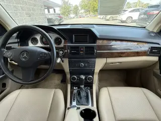 Mercedes-Benz GLK 2010 AWD GLK 350 4MATIC 4dr SUV