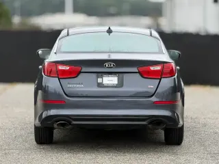 Kia Optima 2015 LX 4dr Sedán