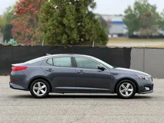Kia Optima 2015 LX 4dr Sedán
