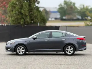 Kia Optima 2015 LX 4dr Sedán