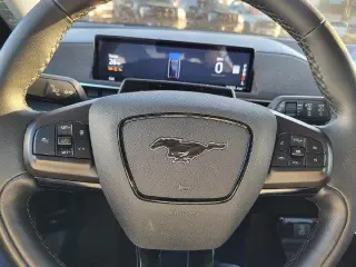 Ford Mustang Mach-E 2023 Premium 4dr SUV