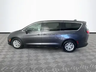 Chrysler Voyager 2023 LX 4dr Mini-Van