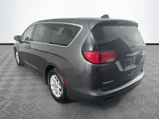 Chrysler Voyager 2023 LX 4dr Mini-Van