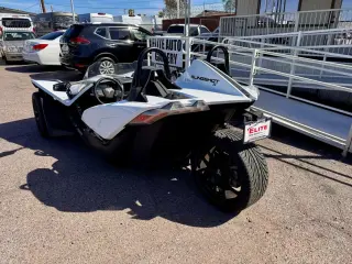 2021 POLARIS SLINGSHOT S