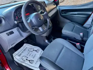 2016 NISSAN NV200