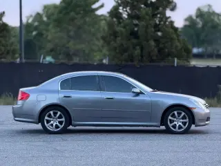 INFINITI G35 2006 4 Sedán con Automático