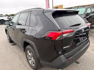 Toyota RAV4 2024 XLE 4dr SUV