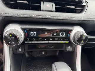 Toyota RAV4 2024 XLE 4dr SUV