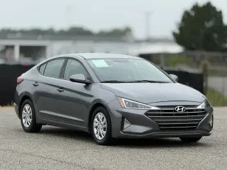 Hyundai ELANTRA 2019 SE 4 puertas Sedán 6M