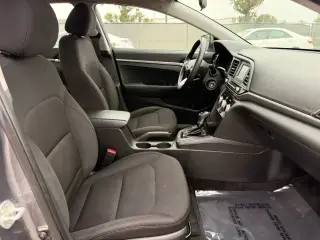 Hyundai ELANTRA 2019 SE 4 puertas Sedán 6M