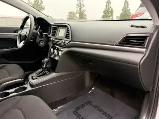 Hyundai ELANTRA 2019 SE 4 puertas Sedán 6M