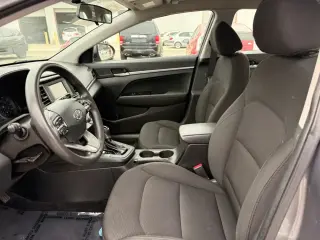 Hyundai ELANTRA 2019 SE 4 puertas Sedán 6M