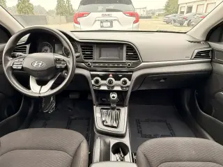 Hyundai ELANTRA 2019 SE 4 puertas Sedán 6M