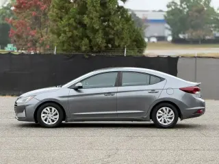 Hyundai ELANTRA 2019 SE 4 puertas Sedán 6M