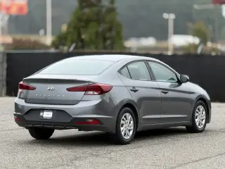 Hyundai ELANTRA 2019 SE 4 puertas Sedán 6M