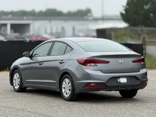 Hyundai ELANTRA 2019 SE 4 puertas Sedán 6M