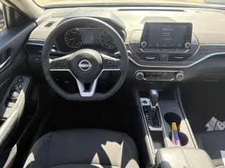 Nissan Altima 2025 2.5 SV 4dr Sedán