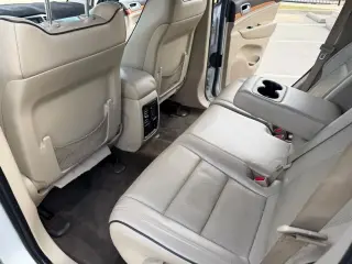 2011 Jeep GRAND CHEROKEE