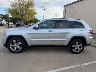 2011 Jeep GRAND CHEROKEE