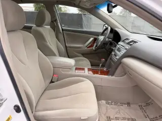 Toyota Camry 2009 SE 4 Sedán 5A