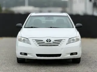 Toyota Camry 2009 SE 4 Sedán 5A