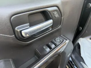 2019 Chevrolet SILVERADO 1500 CREW CAB