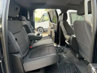 2019 Chevrolet SILVERADO 1500 CREW CAB