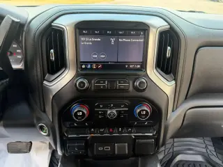 2019 Chevrolet SILVERADO 1500 CREW CAB