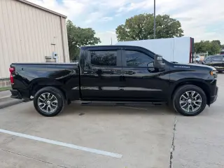 2019 Chevrolet SILVERADO 1500 CREW CAB