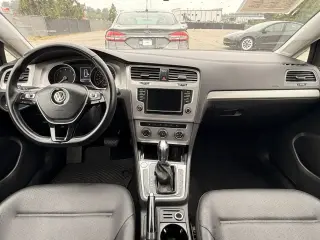 Volkswagen Golf 2017 TSI S 4dr Hatchback 6A