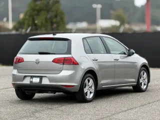 Volkswagen Golf 2017 TSI S 4dr Hatchback 6A