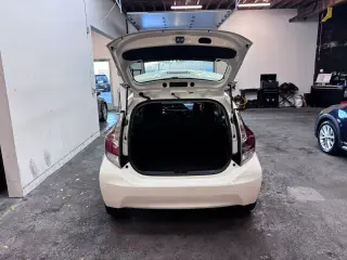 2016 Toyota PRIUS C