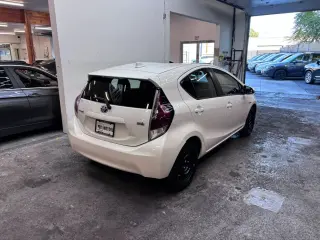 2016 Toyota PRIUS C
