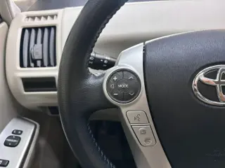 2013 Toyota PRIUS V