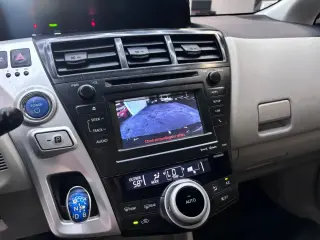 2013 Toyota PRIUS V