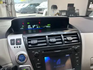 2013 Toyota PRIUS V
