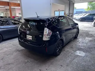 2013 Toyota PRIUS V