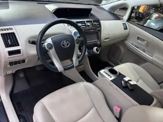 2013 Toyota PRIUS V