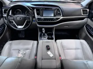 2018 Toyota HIGHLANDER HYBRID