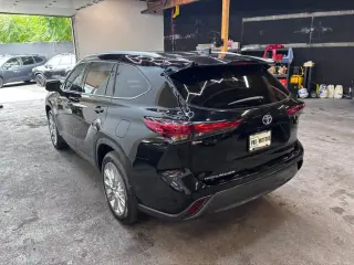 2023 Toyota HIGHLANDER HYBRID