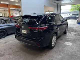 2023 Toyota HIGHLANDER HYBRID
