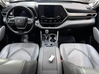 2023 Toyota HIGHLANDER HYBRID