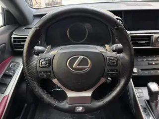 2017 Lexus IS